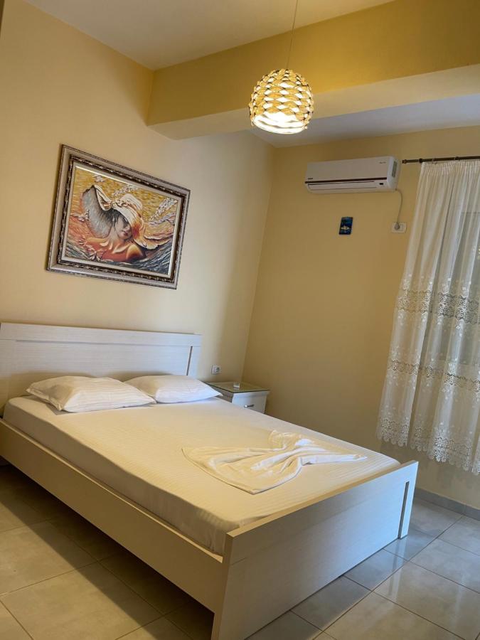 Oni'S Apartments Sarandë Eksteriør bilde