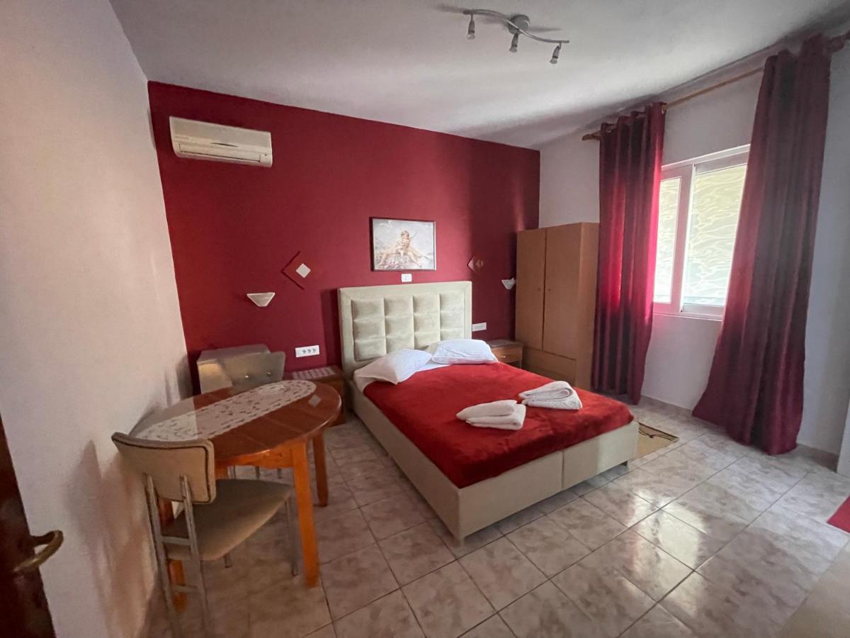 Oni'S Apartments Sarandë Eksteriør bilde