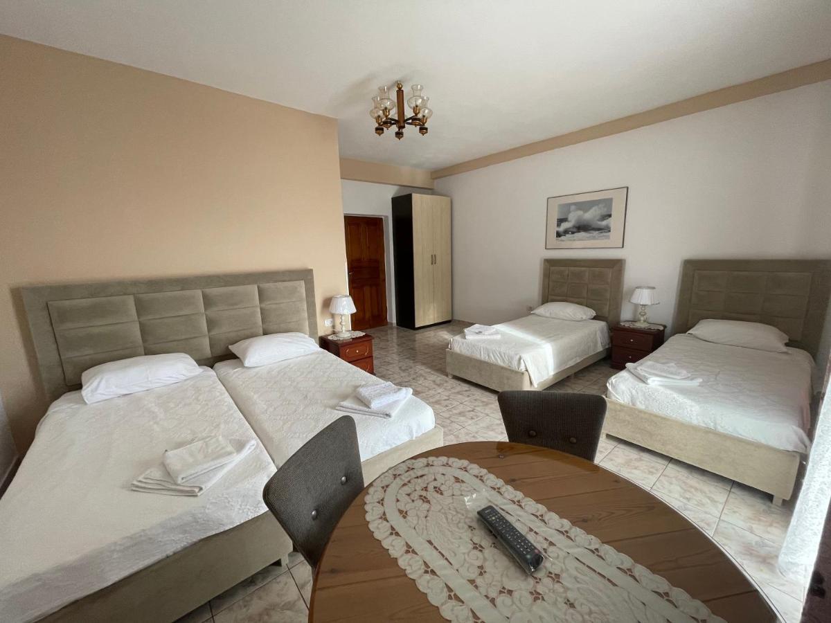 Oni'S Apartments Sarandë Eksteriør bilde