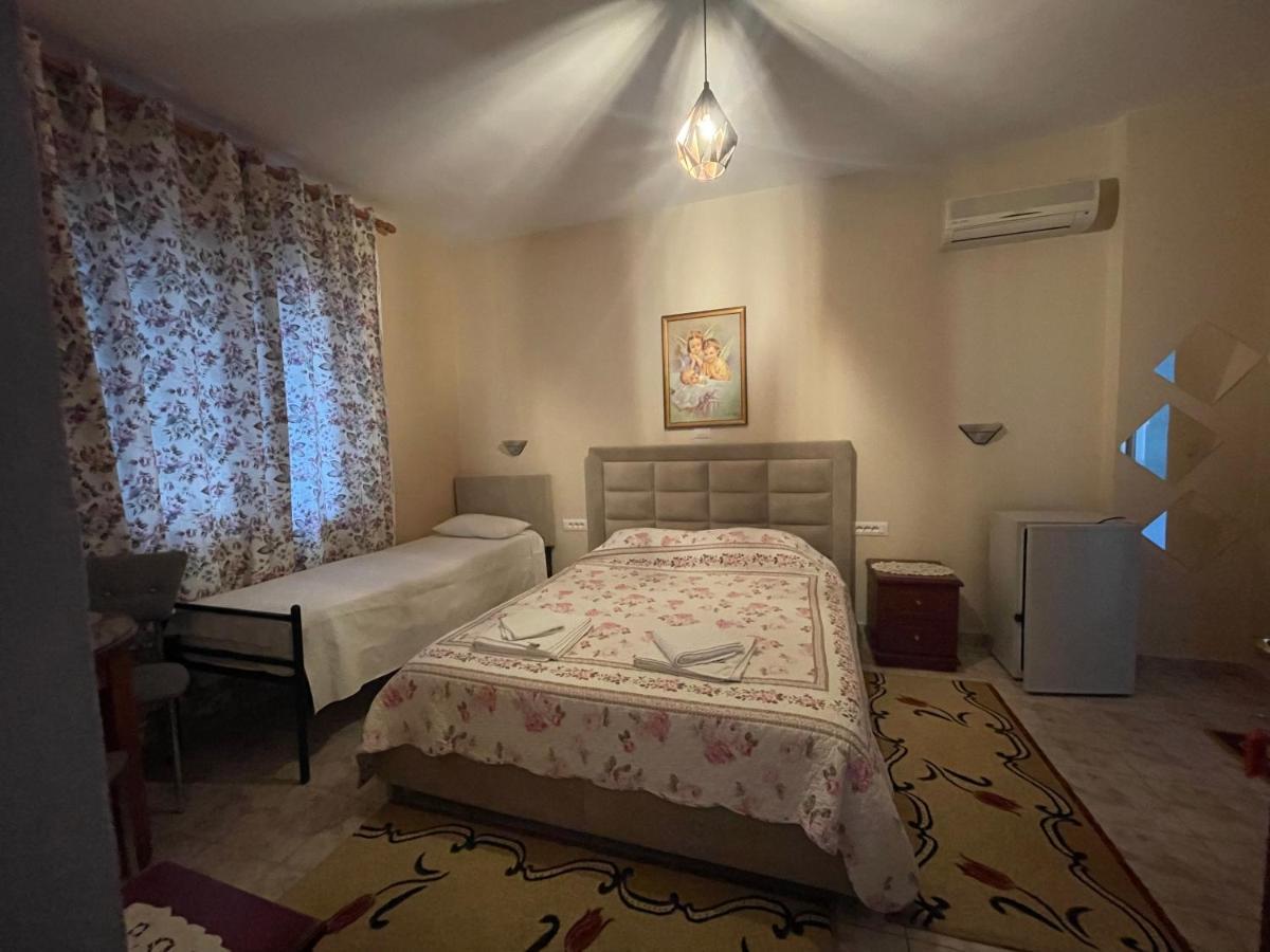 Oni'S Apartments Sarandë Eksteriør bilde
