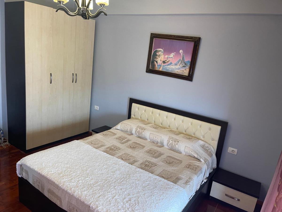 Oni'S Apartments Sarandë Eksteriør bilde